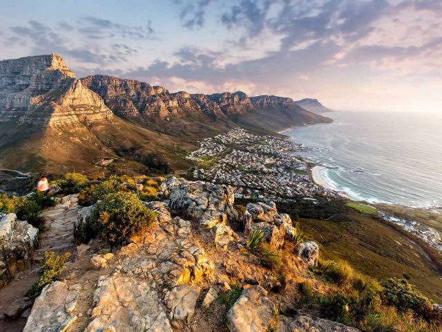 https://lebanondailytours.com/wp-content/uploads/2018/08/post_capetown_06-640x480.jpg